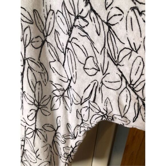 Cynthia Rowley Open V Neck Sweater L - Picture 4 of 11